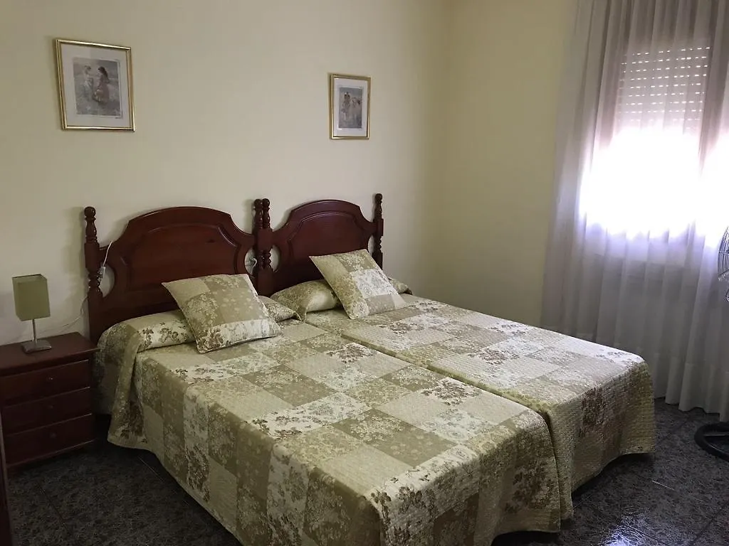 Hostal El Violi كارذونا