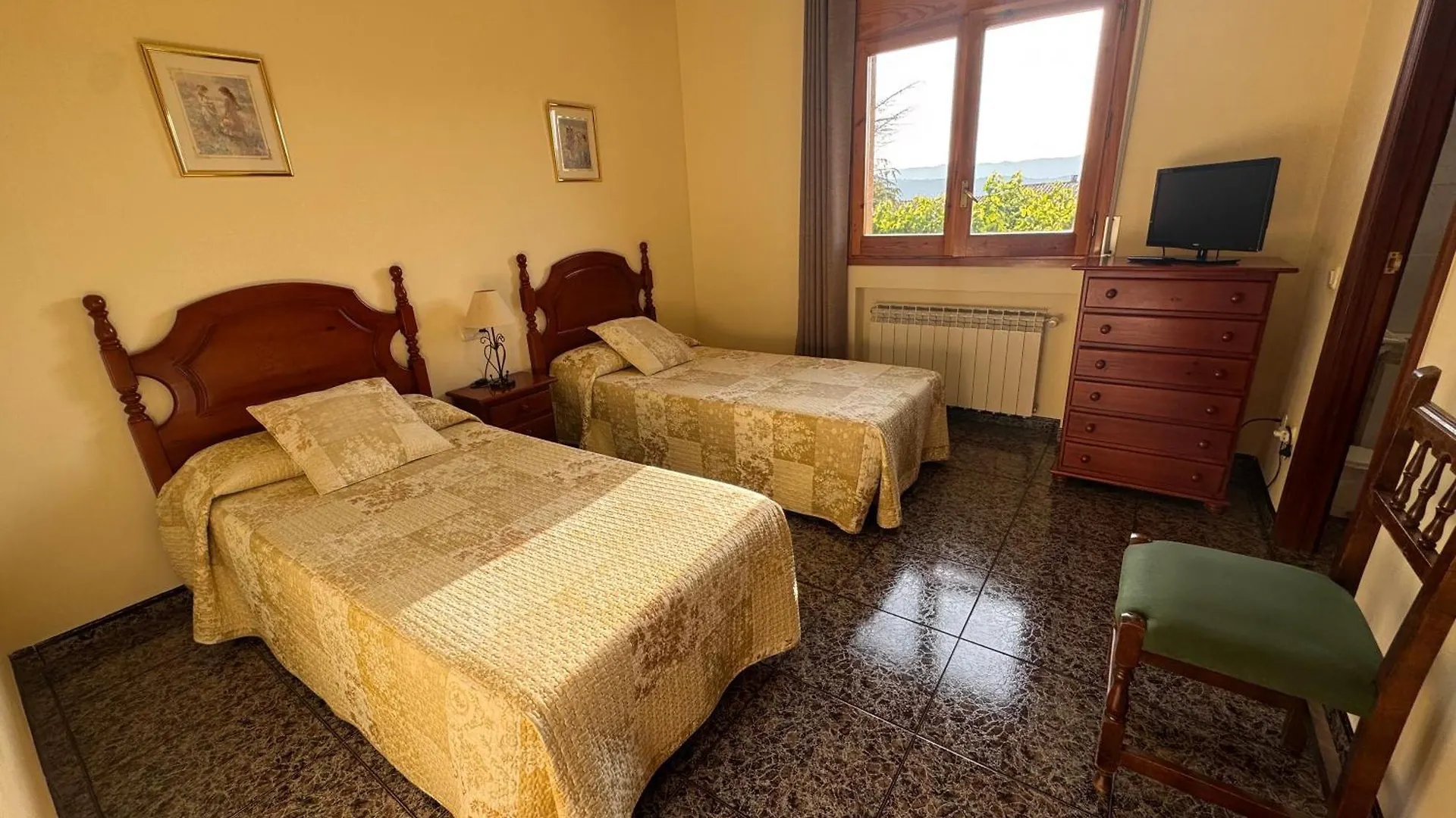 Hostal El Violi Cardona Spain