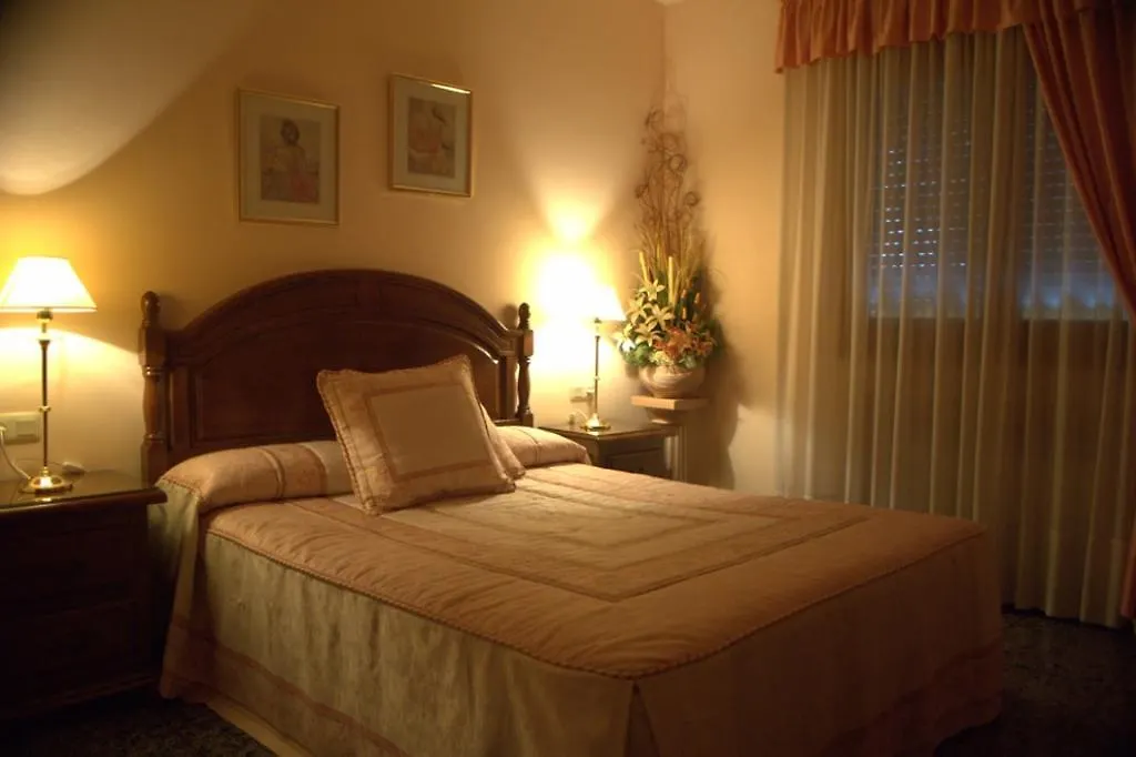 Hostal El Violi Cardona Guest house